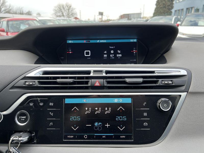 Citroën Grand C4 Picasso 2.0HDi 7MÍST KAMERA KLIMA ČR - fotka 16 z 49