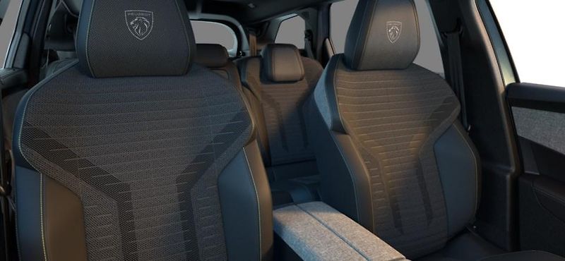 Peugeot 5008 (2026) GT Hybrid 145 e-DCS6 - fotka 9 z 10