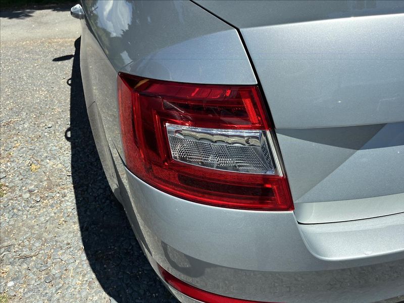 Škoda Octavia 1,4 TSi 103 kw Elegance  Xenon - fotka 38 z 46