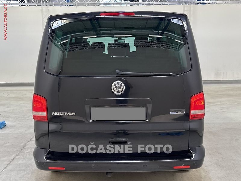 Volkswagen Multivan (2012) 2.0TDi, AC, TZ, park.asist - fotka 6 z 15