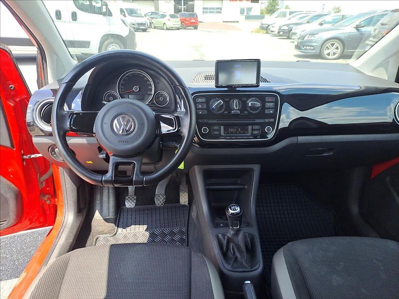 Volkswagen up! 1,0 i CNG - fotka 9 z 14