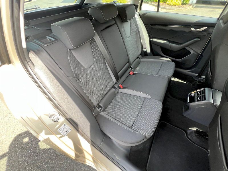 Škoda Octavia (2025) Selection 1.5TSi 110kW 6° manu - fotka 17 z 29