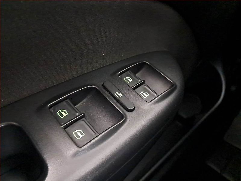 Škoda Octavia (2009) 1.4 TSI, Tempomat - fotka 17 z 17