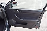 Škoda Rapid (2016) 1.2TSI 66kw AMBITION JOY XENON - náhled 34