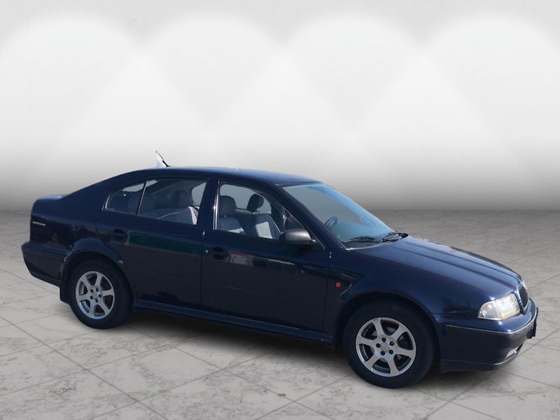 Škoda Octavia A 1.6 MPI - fotka 6 z 27