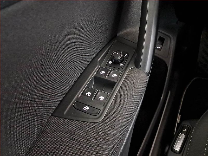 Volkswagen Tiguan (2018) 2.0 TDI - fotka 17 z 19