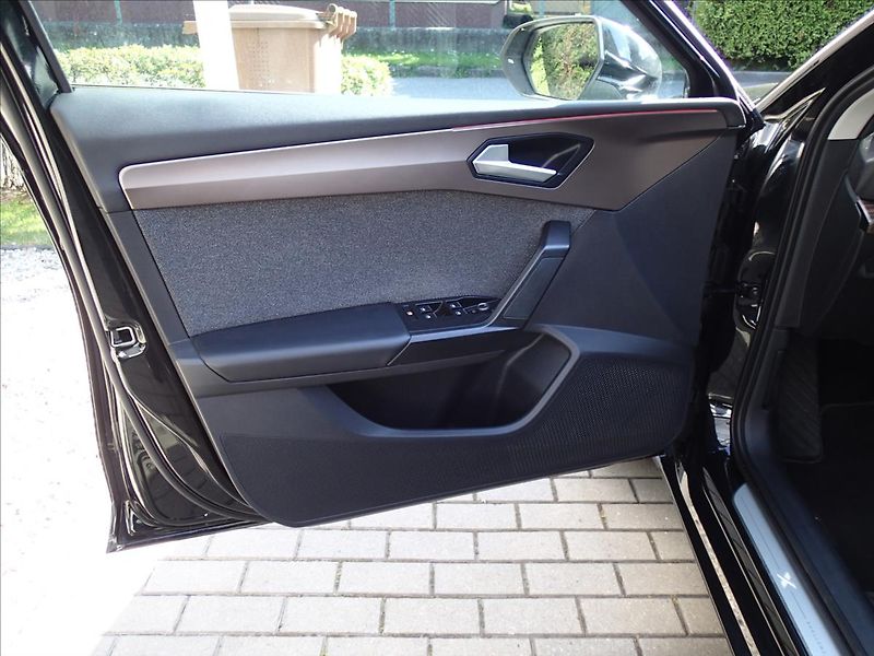 Seat Leon 1,5 eTSI,Execelent,DSG,Tažné - fotka 12 z 80