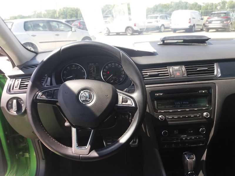 Škoda Rapid 1.4TSi,DSG,XENONY,PANORAMA!! - fotka 13 z 31