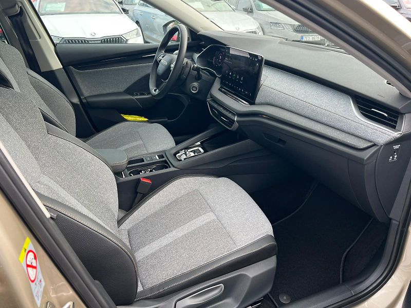 Škoda Octavia Top Selection 1,5 TSI 110 KW D - fotka 9 z 26