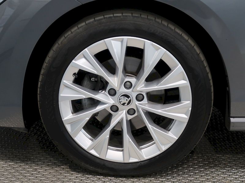 Škoda Superb (2024) SELECTION 2.0TDI 110KW DSG - fotka 12 z 43