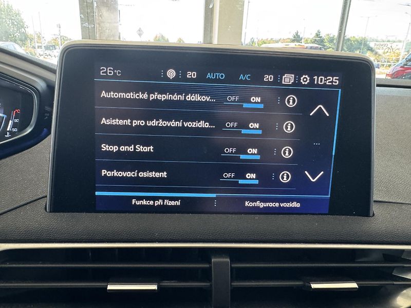 Peugeot 3008 (2018) 1,2I STT ALLURE NAVI KAMERA - fotka 28 z 33