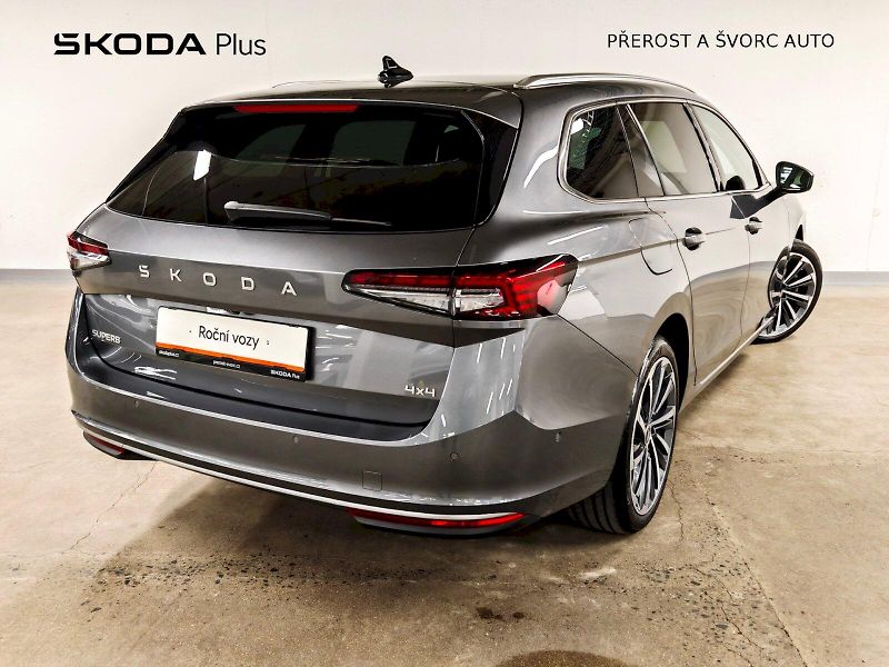 Škoda Superb (2024) Combi 2.0 TDI 142 kW DSG 4x4 L - fotka 2 z 34