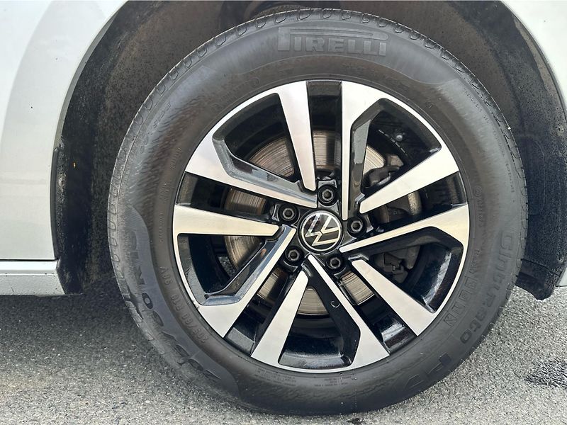 Volkswagen Touran Comfortline 2.0 TDI 85 kW MAN. - fotka 15 z 22