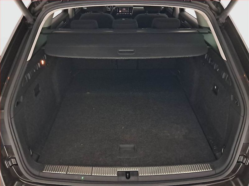 Škoda Superb (2017) 2.0 TDI, Automat, Navi - fotka 14 z 21