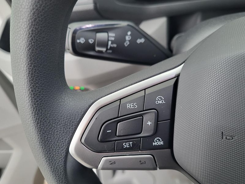 Volkswagen Crafter (2026) Skříň 35, 103KW 6G SR 10km - fotka 9 z 27