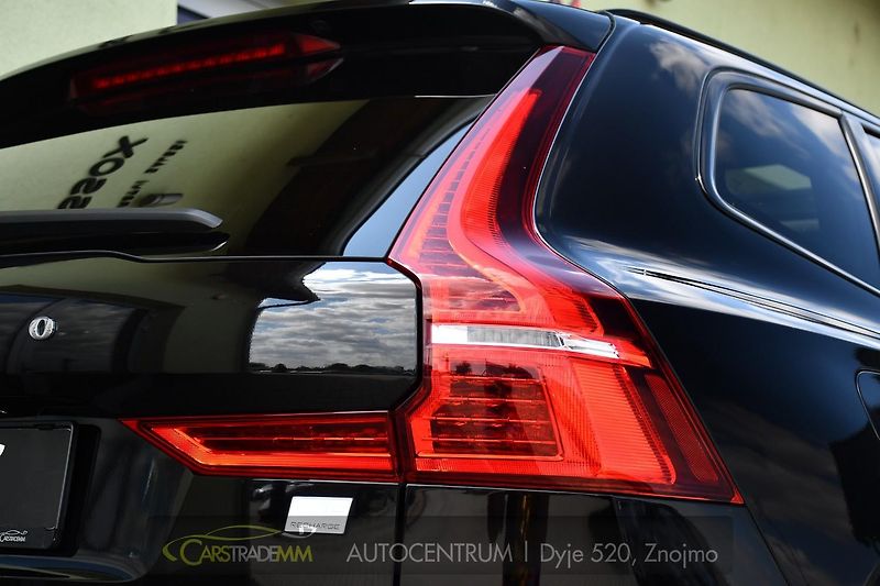 Volvo XC60 2.0T8 R-Desing RECHARGE - fotka 54 z 54