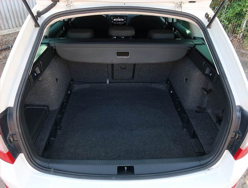 Škoda Octavia (2013) 2.0 TDI, Tempomat - fotka 14 z 20
