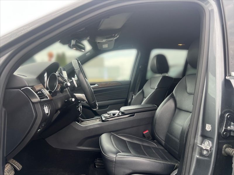 Mercedes-Benz GLE 3,0 350d 4Matic AMG optik vzdu - fotka 7 z 11