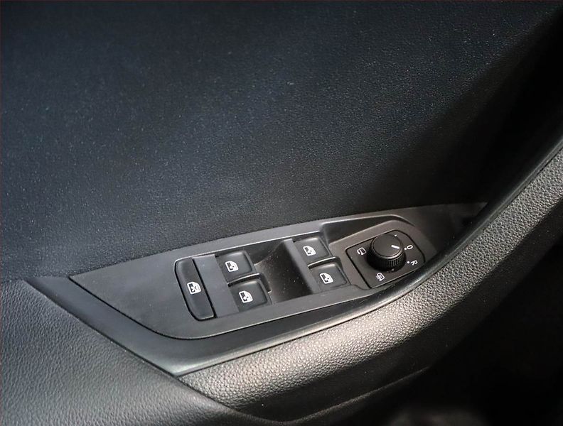 Škoda Karoq (2022) Sportline 2.0 TSI - fotka 22 z 24