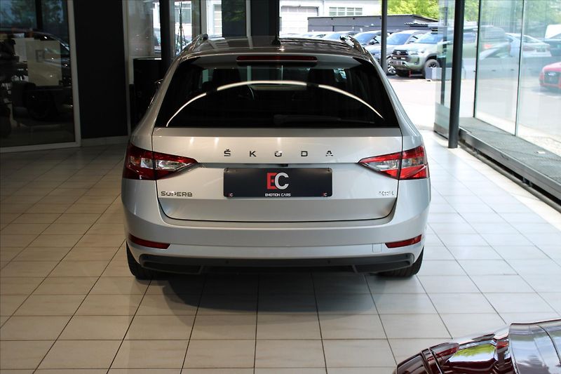 Škoda Superb TDi 140kW DSG 4x4 Style ACC/Ne - fotka 5 z 31