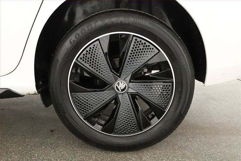 Škoda Kamiq (2026) 1.0 TSI, MONTE CARLO, AUTOMAT - fotka 18 z 18