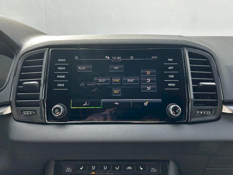 Škoda Karoq (2025) 2.0 TDI 85kW MP6 Selection - fotka 19 z 33
