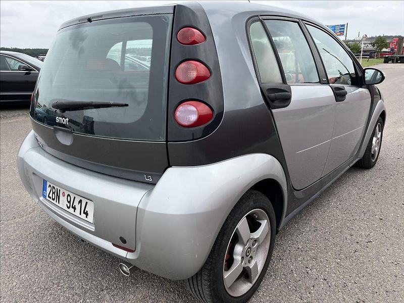 Smart Forfour 1,3 i AUTOMAT PANORAMA KLIMA - fotka 34 z 35