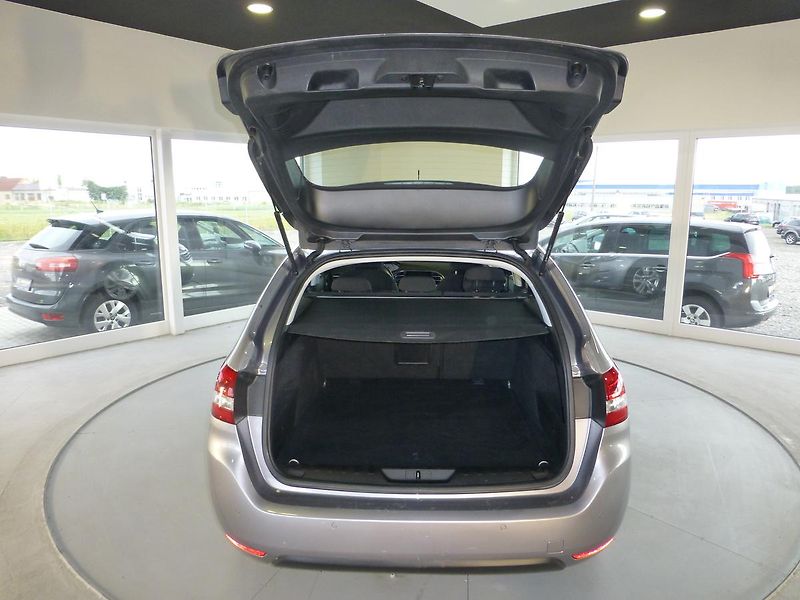 Peugeot 308 (2016) 1,6HDI*NAVIGACE.*PARKS**NEW - fotka 24 z 26