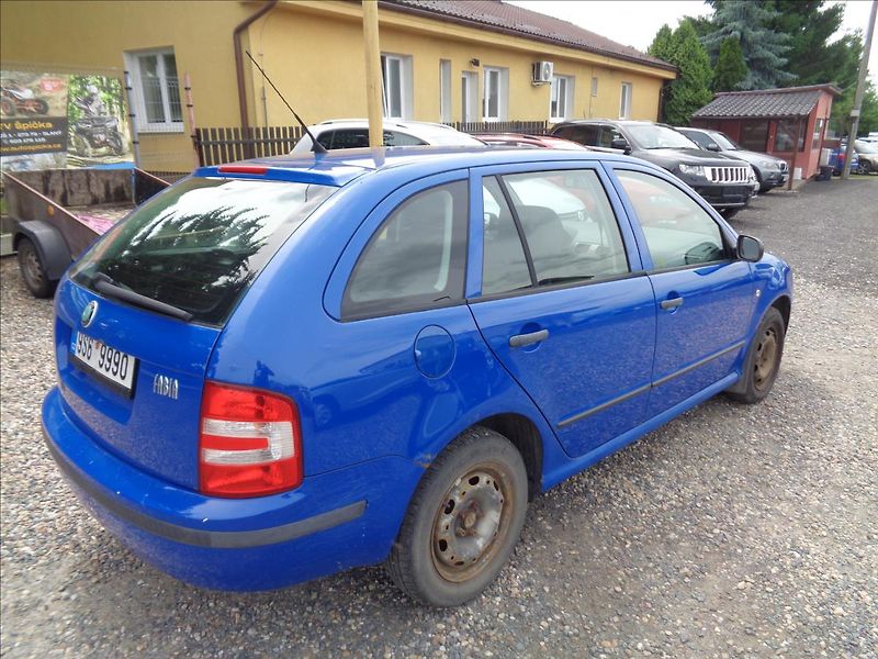 Škoda Fabia 1,4 - fotka 7 z 16