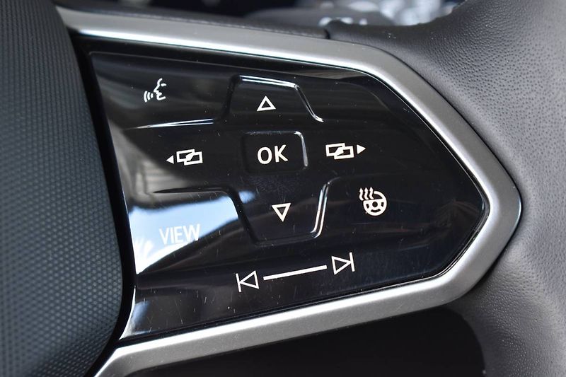 Volkswagen Touareg (2023) 3.0TDI 210kW, LED Matrix, tažn - fotka 18 z 28