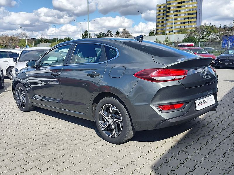 Hyundai i30 1.5 T-GDI/117kW Smart DCT - fotka 7 z 33