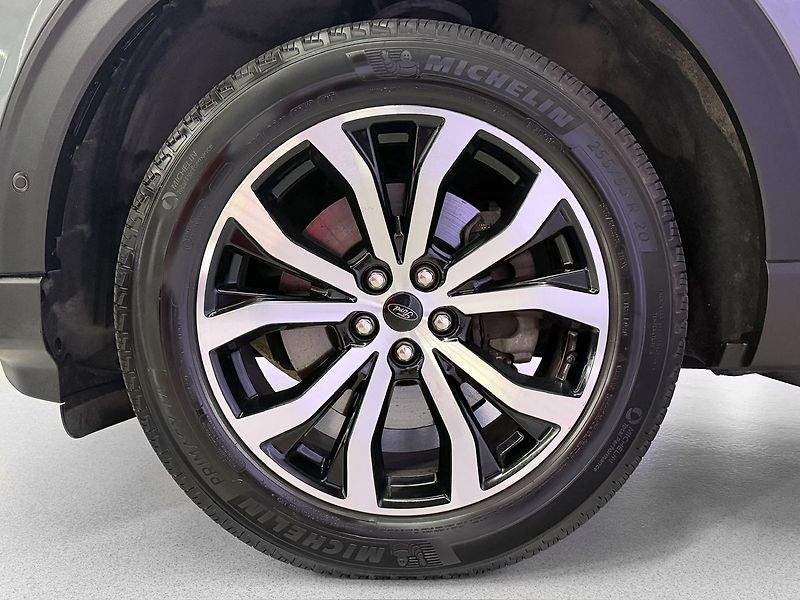 Ford Explorer 3.0L PHEV AWD ST-LINE, PANO, B - fotka 8 z 27