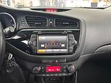 Kia Ceed (2014) 1.6 CRDi, Navi, Tempomat - náhled 12