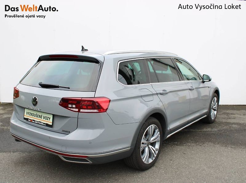 Volkswagen Passat (2022) 2.0 TDI DSG 147kW WEBASTO - fotka 2 z 35