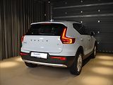 Volvo XC40 (2026) 2,0 B3  Core - náhled 3