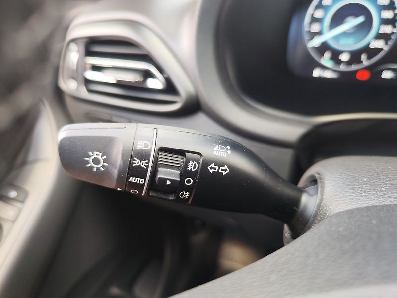 Hyundai i30 1.5 T-GDI/103kW Style Safety - fotka 31 z 36