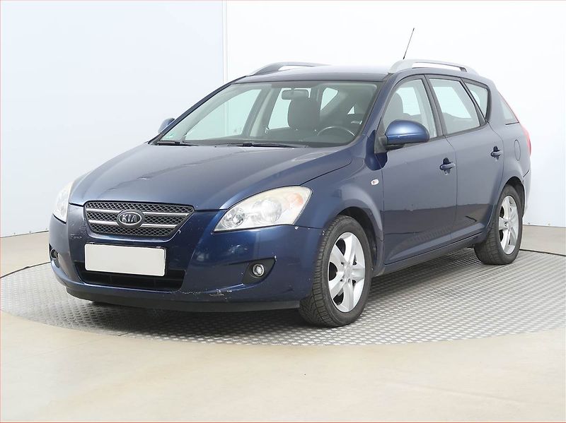 Kia Ceed (2009) 1.6 CVVT, nová STK, zamluveno - fotka 2 z 14