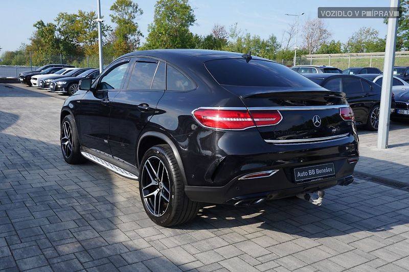 Mercedes-Benz GLE GLE350 4Matic AMG/TAŽNÉ/HARMAN - fotka 2 z 12