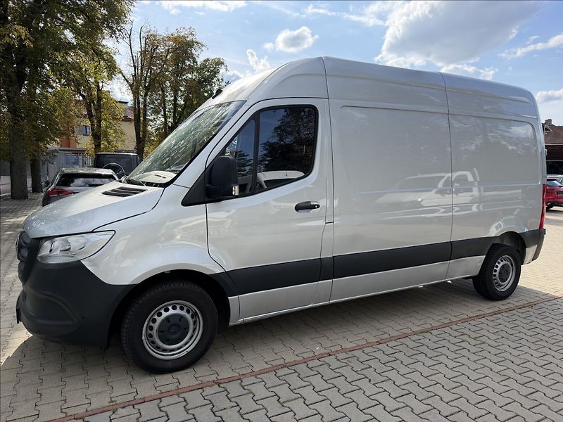Mercedes-Benz Sprinter 215 CDI L2 Aut. Kamera - fotka 3 z 20