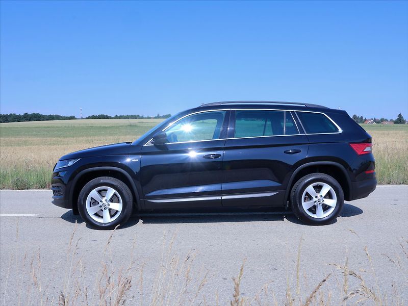 Škoda Kodiaq 2,0 TDI 140kW DSG 4x4 Soleil - fotka 4 z 23