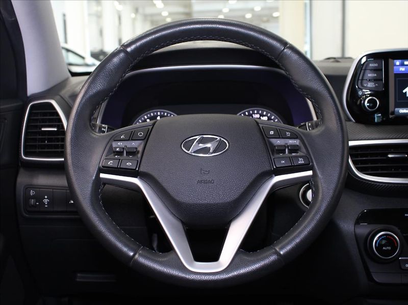 Hyundai Tucson 1,6 T-GDI 130kW 71tkm.2.maj.ČR - fotka 9 z 24