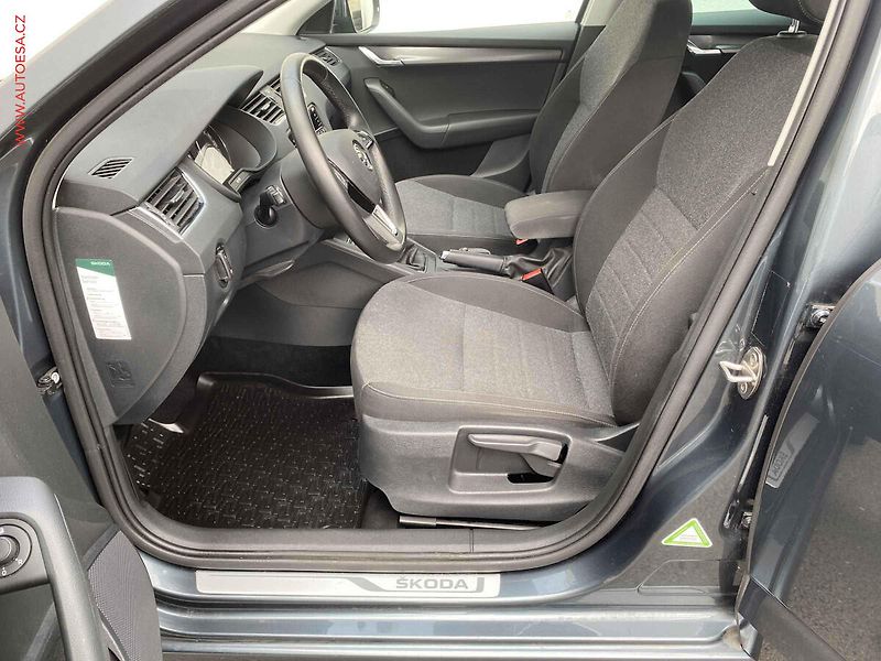 Škoda Octavia (2019) 1.5 TSi, Soleil, LED, +kola - fotka 9 z 17