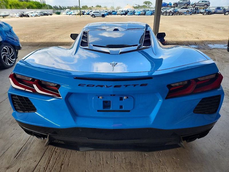 Chevrolet Corvette (2024) Auto na cestě - fotka 6 z 12