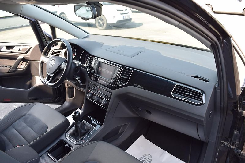 Volkswagen Golf Sportsvan (2015) 1.4TSI 92kw HGLBMT TAŽ KAM APP - fotka 30 z 50
