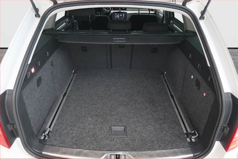 Škoda Superb (2014) 2.0 TDI, Automat, Bi-Xenony - fotka 14 z 18