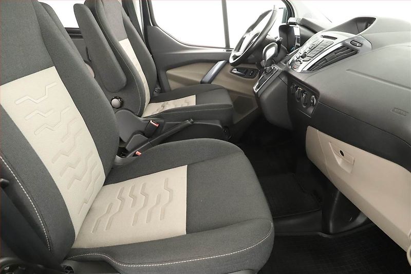 Ford Tourneo Custom (2017) Titanium 2.0 EcoBlue, ČR, 1Maj - fotka 7 z 20