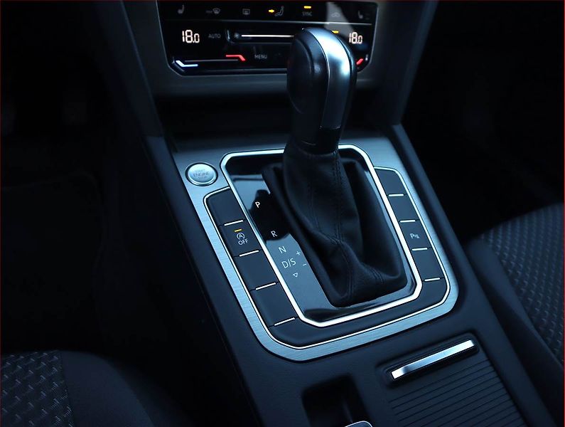 Volkswagen Passat (2022) Business 2.0 TDI - fotka 16 z 24