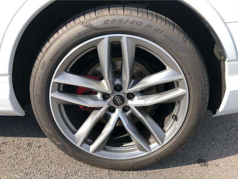 Audi Q7 3,0 TDI Quttro - fotka 14 z 30
