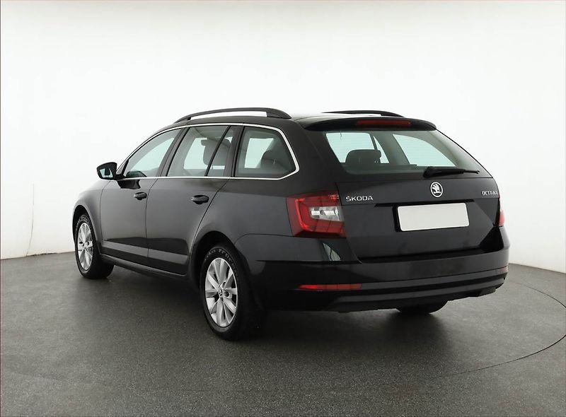Škoda Octavia (2017) 1.6 TDI, Automat, Serv.kniha - fotka 4 z 17