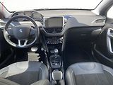 Peugeot 2008 (2018) 1.2PT, Crossway, AT, panor - náhled 8